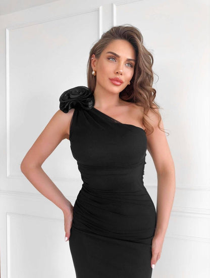 فستان كتف واحد لايكرا مع وردة✨