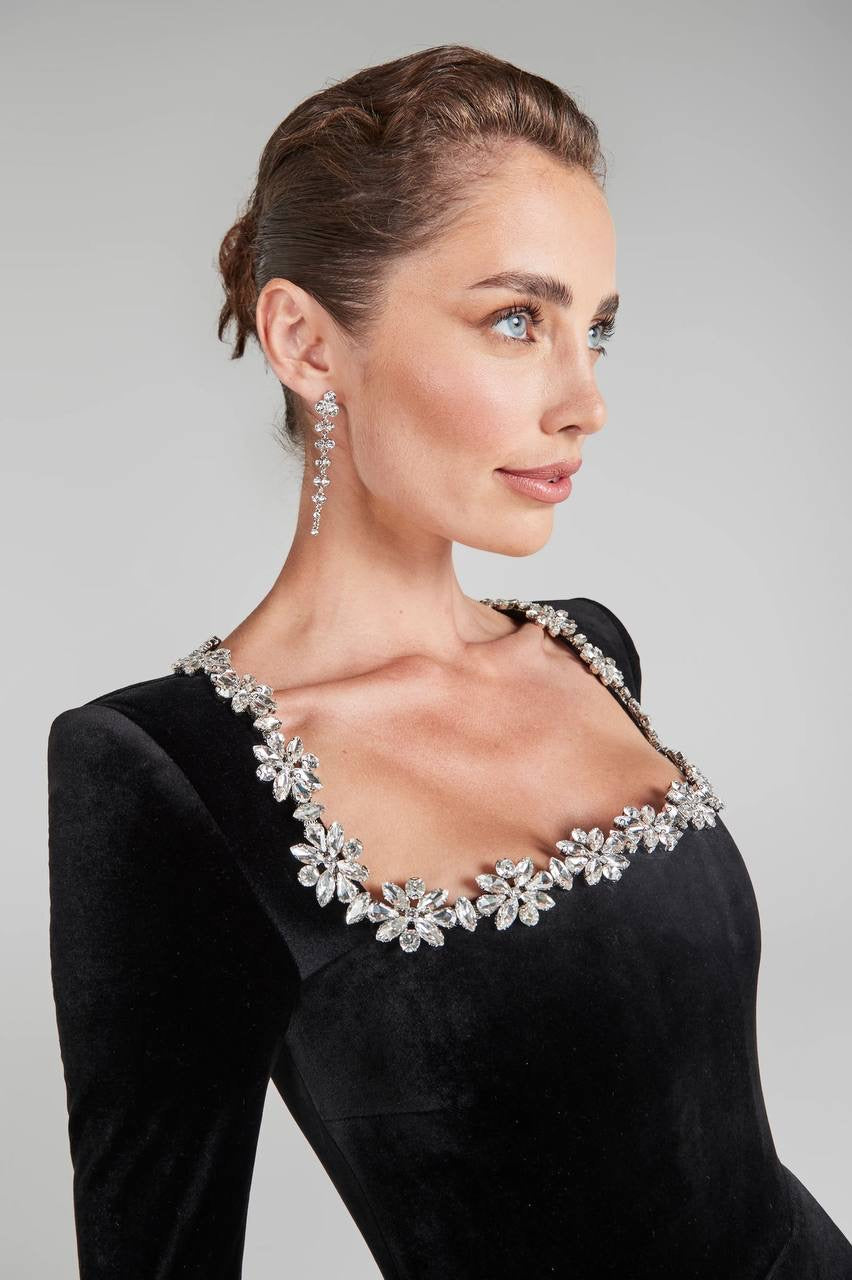 فستان مخمل قصير مع زركون