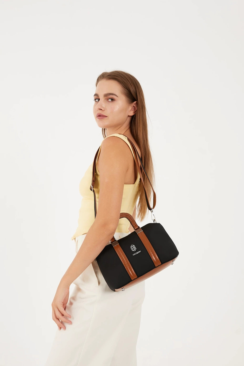 شنطة كروس Cressberry