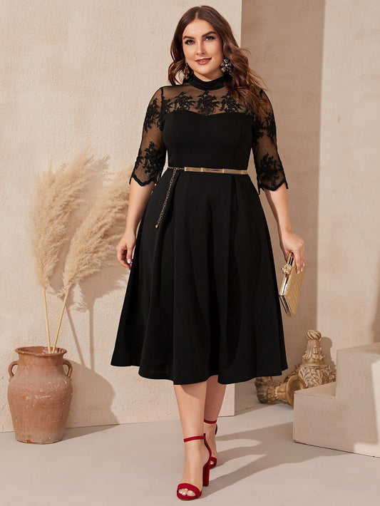 فستان اسود من SHEIN